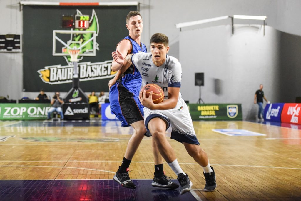 Gabriel Jaú Bauru Basket NBB