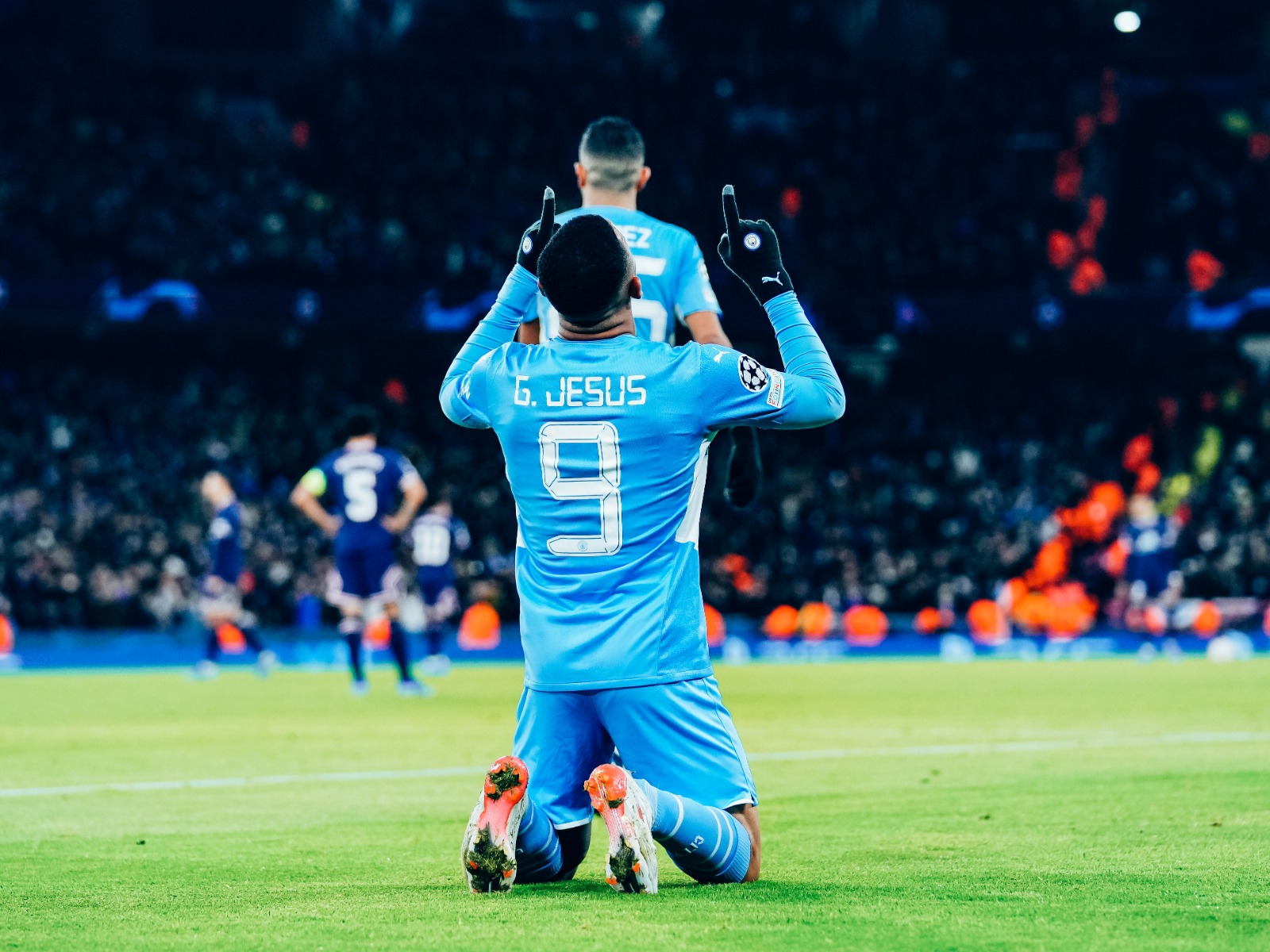  “Foi uma noite adorável”, disse Guardiola após classificação do City na Champions League