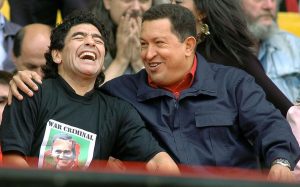 Maradona em encontro com Hugo Chávez