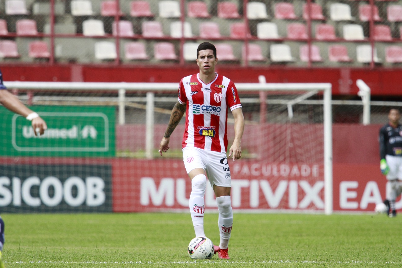  Diego Landis ganha destaque e titularidade na equipe do Villa Nova