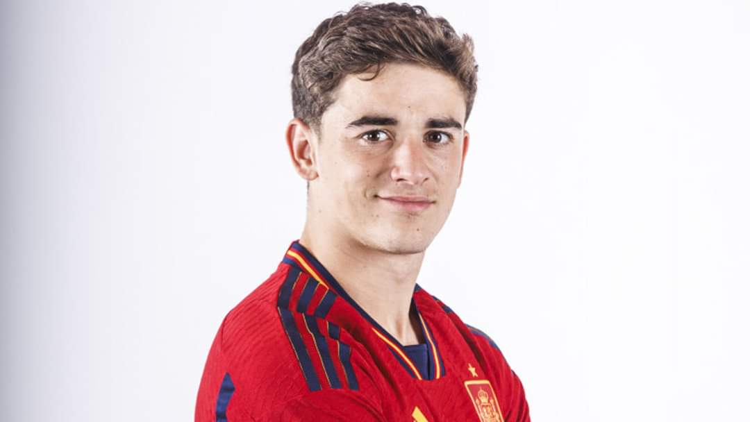  Gavi se torna o mais jovem espanhol a disputar uma Copa