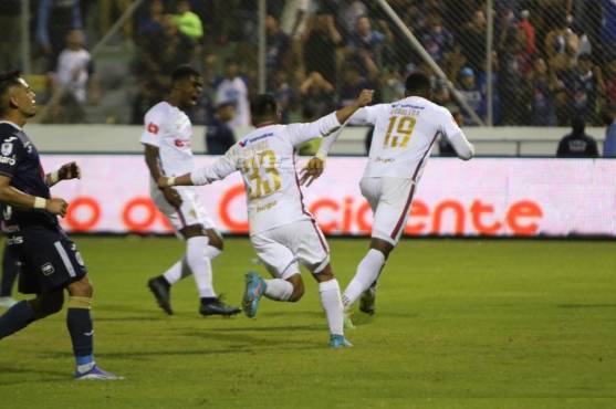  Olimpia vence jogo de ida da final do Hondurenho