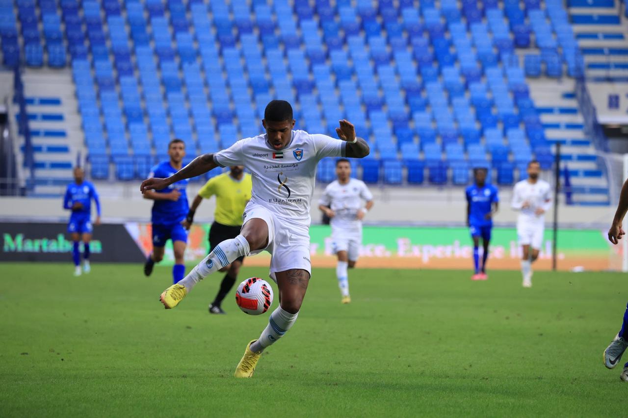  Álvaro Oliveira celebra mais um gol marcado no Emirados Árabes