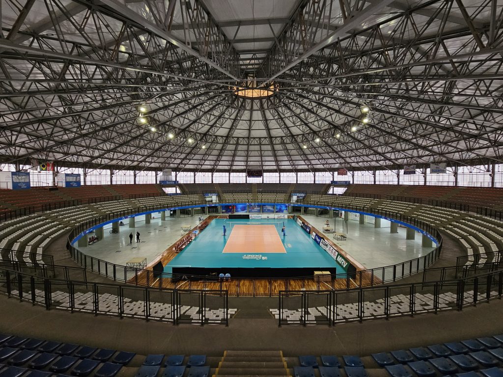 Após um mês sem jogos em casa, Suzano Vôlei derrota Farma Conde Vôlei no  tie-break – Suzano Vôlei