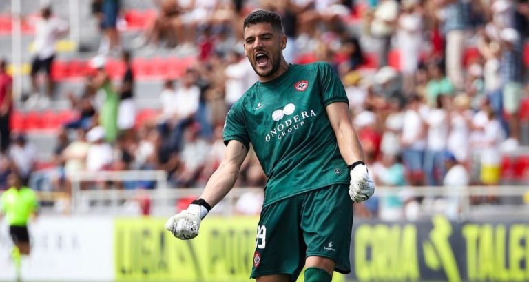 Arthur Augusto comemora 50 jogos em Portugal