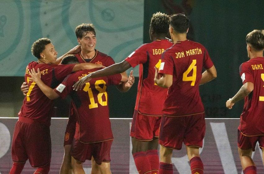 Espanha vence Mali e segue 100% na Copa do Mundo Sub-17