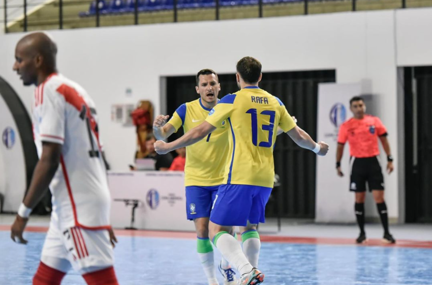  Brasil garante vaga antecipada na semifinal da Copa América de Futsal