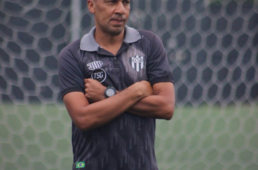 Técnico Renato Peixe, do EC São Bernardo.
