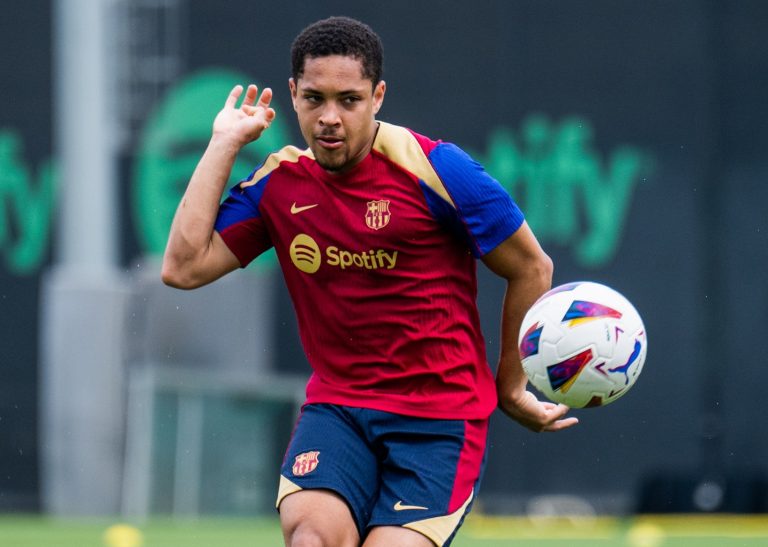 Vitor Roque pode se tornar uma das transferências nacionais de maior valor - Foto: Divulgação/Barcelona