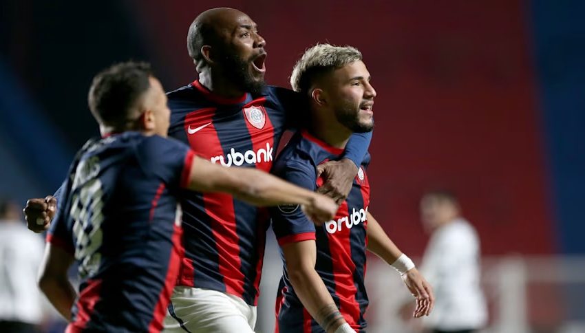  San Lorenzo e Atlético-MG duelam na ida das oitavas da Libertadores