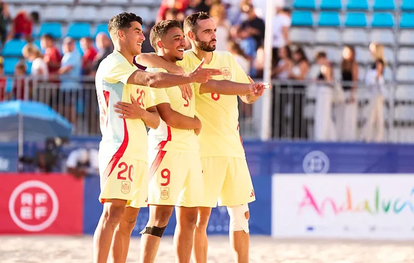  Espanha goleia de novo no qualificatório europeu de Beach Soccer