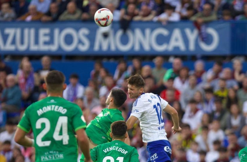  Com um a menos e pênalti defendido nos acréscimos, Racing Santander vence fora e retoma ponta na segundona espanhola