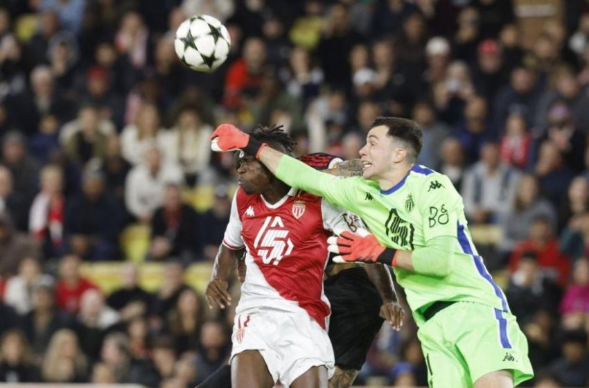  De virada, Benfica vence e sobe na tabela da UCL