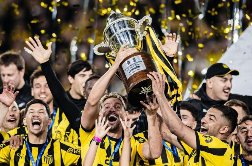  Peñarol sagra-se campeão uruguaio pela 54ª vez