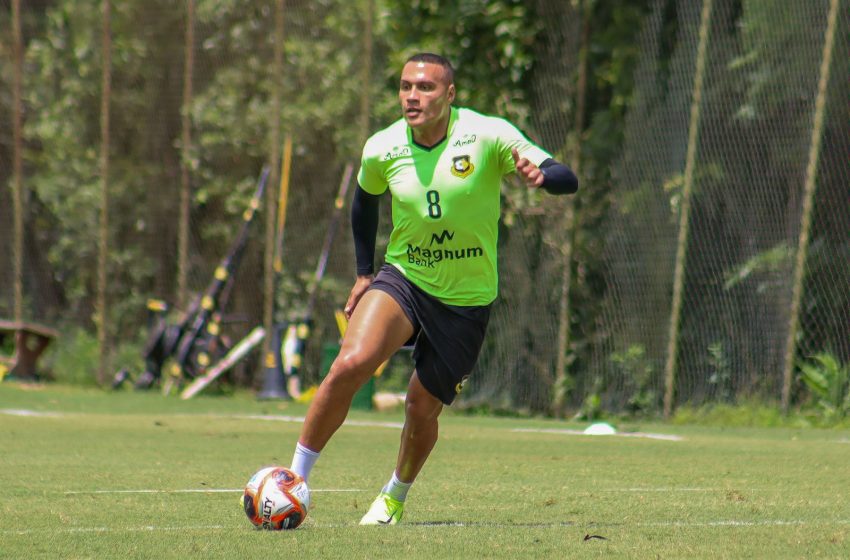  Após passagem por Portugal, Léo Jabá retorna ao São Bernardo para disputar o Paulistão 2025