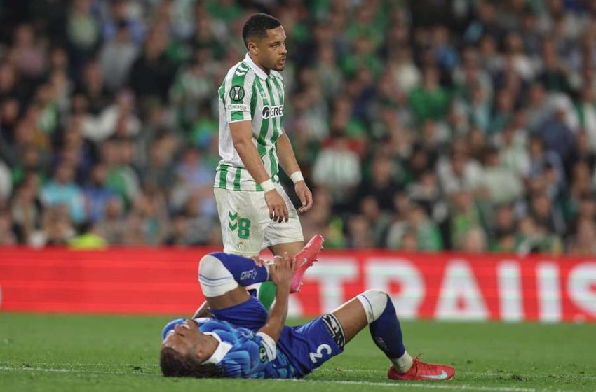  Betis perde, mas avança na Conference League