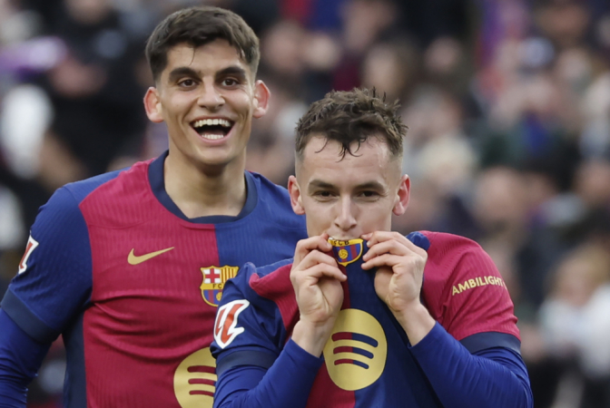  Barcelona goleia e retoma ponta da LaLiga