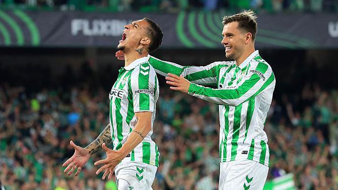 Real Betis fica a um empate da final da Conference League
