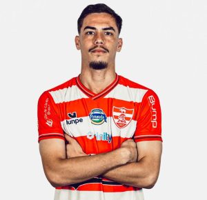 Inácio vai para sua segunda competição profissional no Linense - Foto: Divulgação/CAL