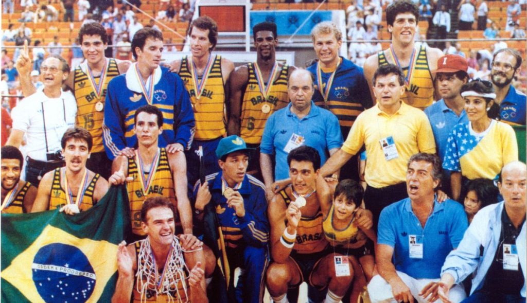 Entrega das medalhas no Pan-Americano de 1987 - Foto: Assessoria CBB/Divulgação
